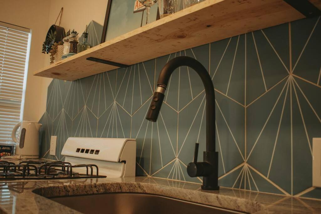 Agave Tiny House At Cactus Flower-Hot Tub-Pet Friendly-No Pet Fees! Albuquerque Exterior photo