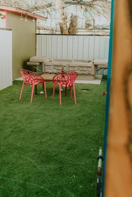 Agave Tiny House At Cactus Flower-Hot Tub-Pet Friendly-No Pet Fees! Albuquerque Exterior photo