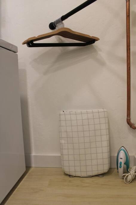 Agave Tiny House At Cactus Flower-Hot Tub-Pet Friendly-No Pet Fees! Albuquerque Exterior photo